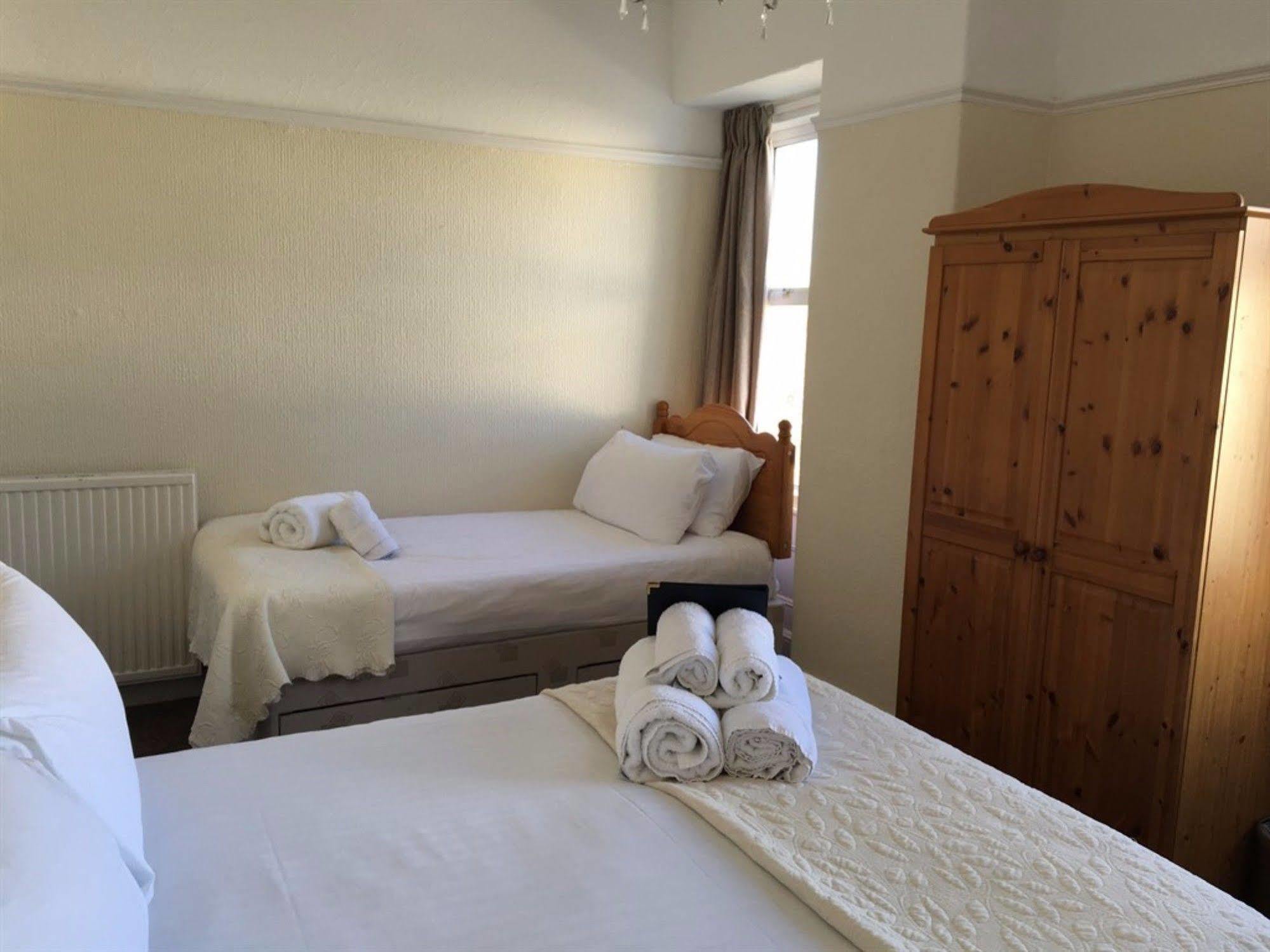 The Wylfa Hotel Abersoch Ngoại thất bức ảnh