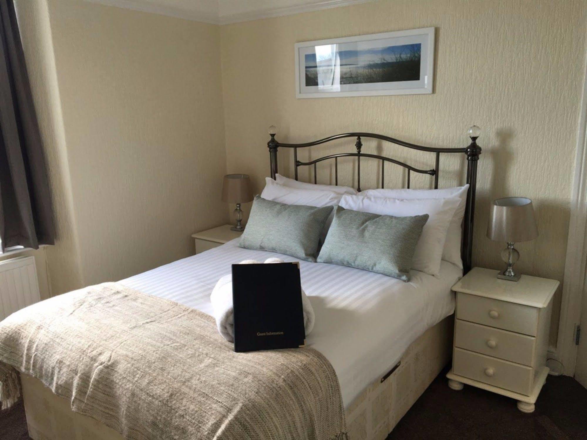 The Wylfa Hotel Abersoch Ngoại thất bức ảnh
